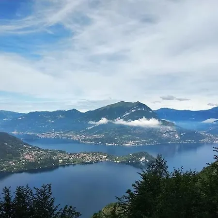 Mansarda Spaziosa Con Posto Auto