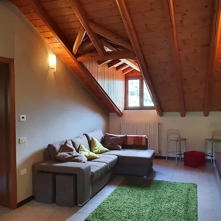 Mansarda Spaziosa Con Posto Auto Appartement *