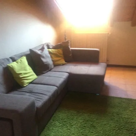 Mansarda Spaziosa Con Posto Auto Appartement Esino Lario